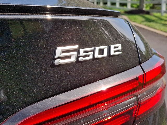 2027 BMW 5 Series 550e - Photo 26