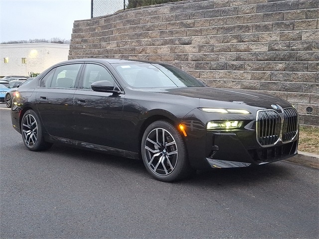 2026 BMW 740i Sedan 