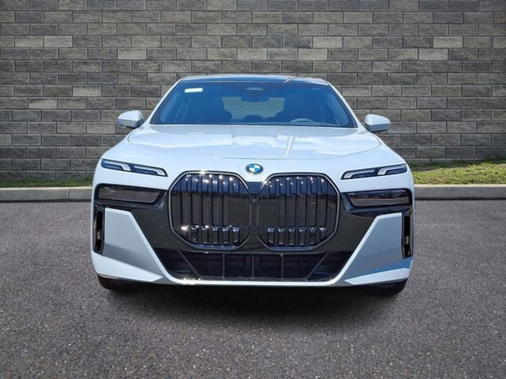 New 2026 BMW 740i xDrive Sedan