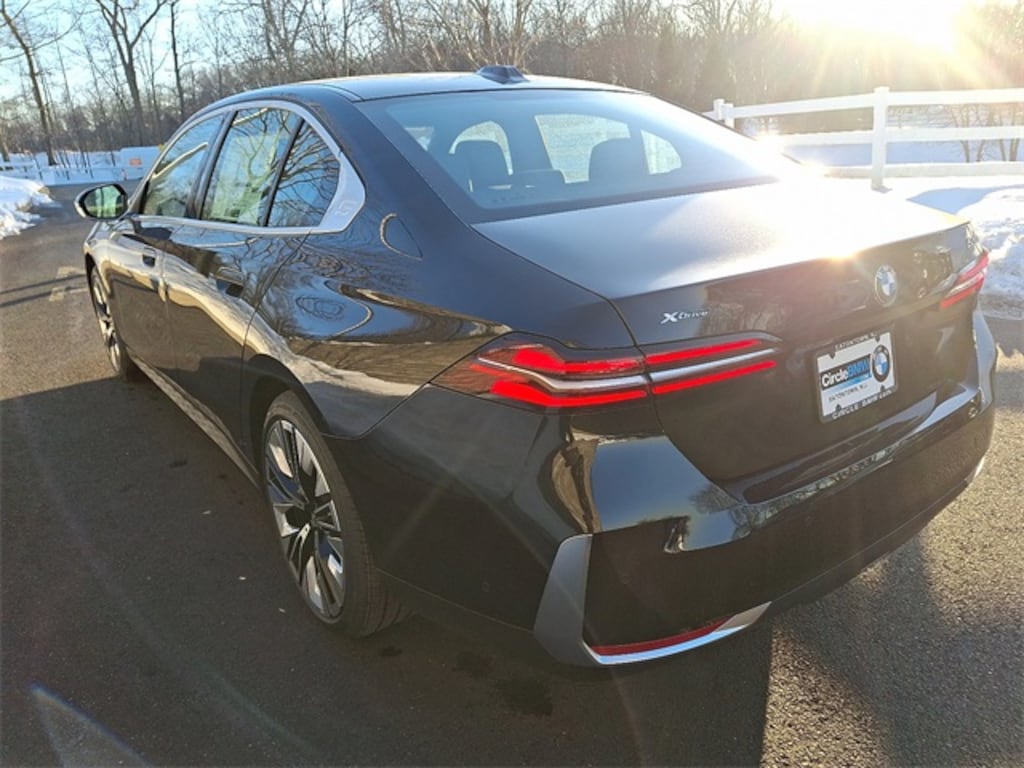 New 2026 BMW 530i xDrive Sedan