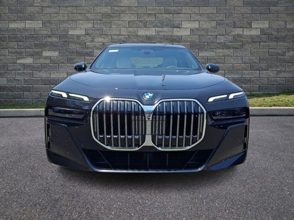 New 2026 BMW 740i xDrive Sedan
