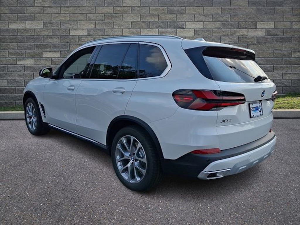New 2026 BMW X5 xDrive40i SUV