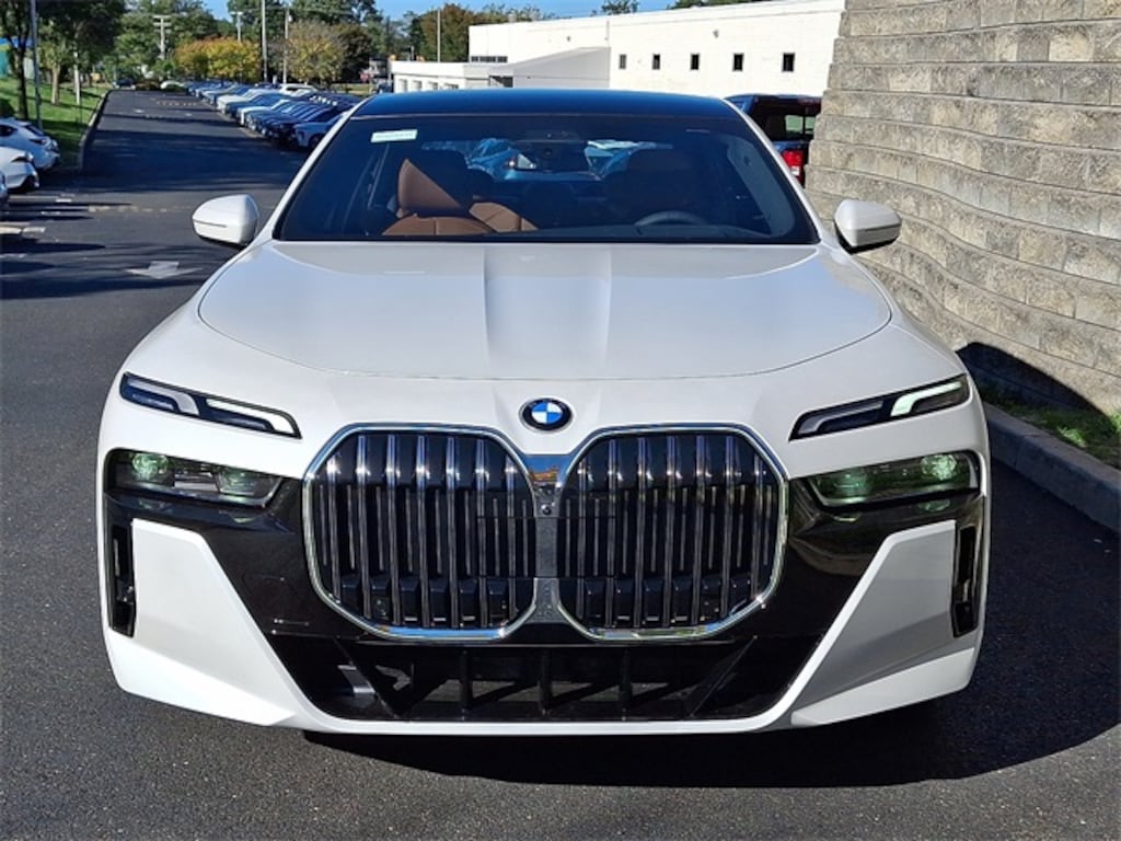 New 2026 BMW 740i xDrive Sedan