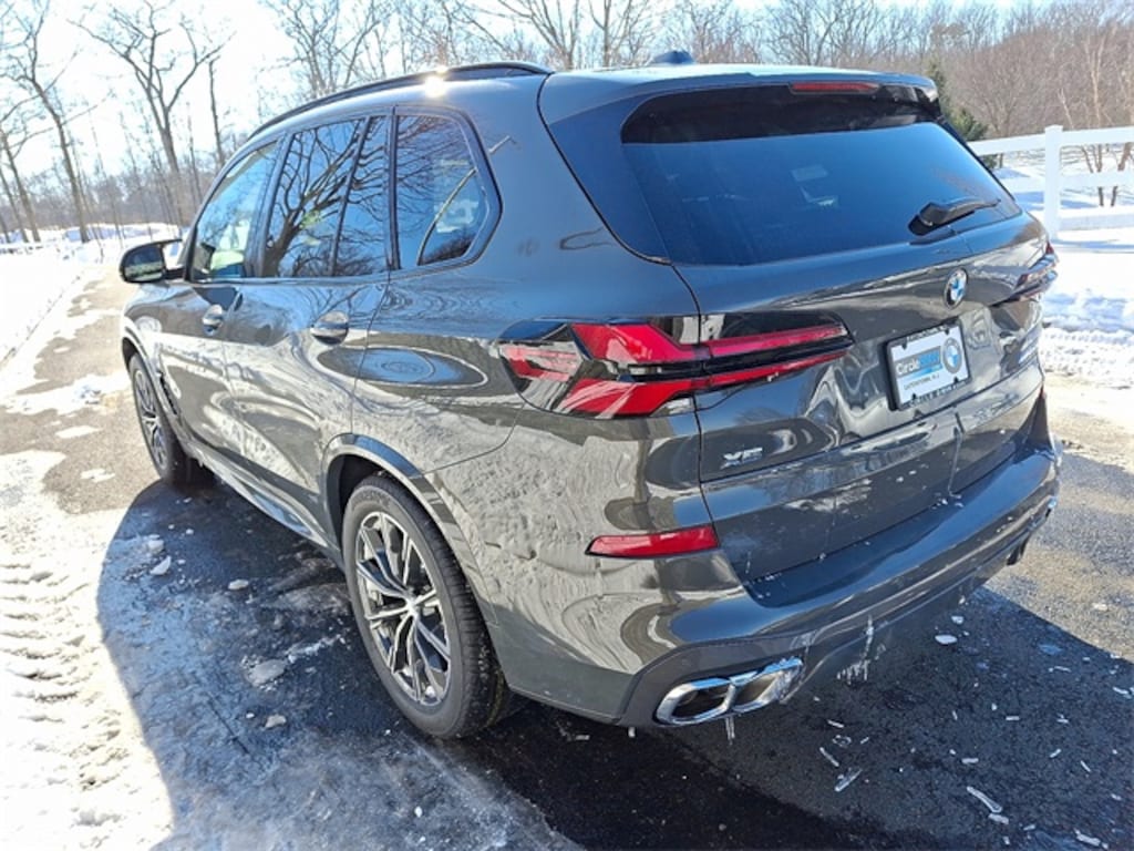 New 2026 BMW X5 M60i SUV