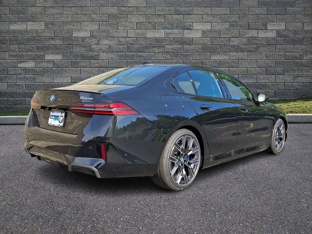 2027 BMW 5 Series 550e - Photo 6