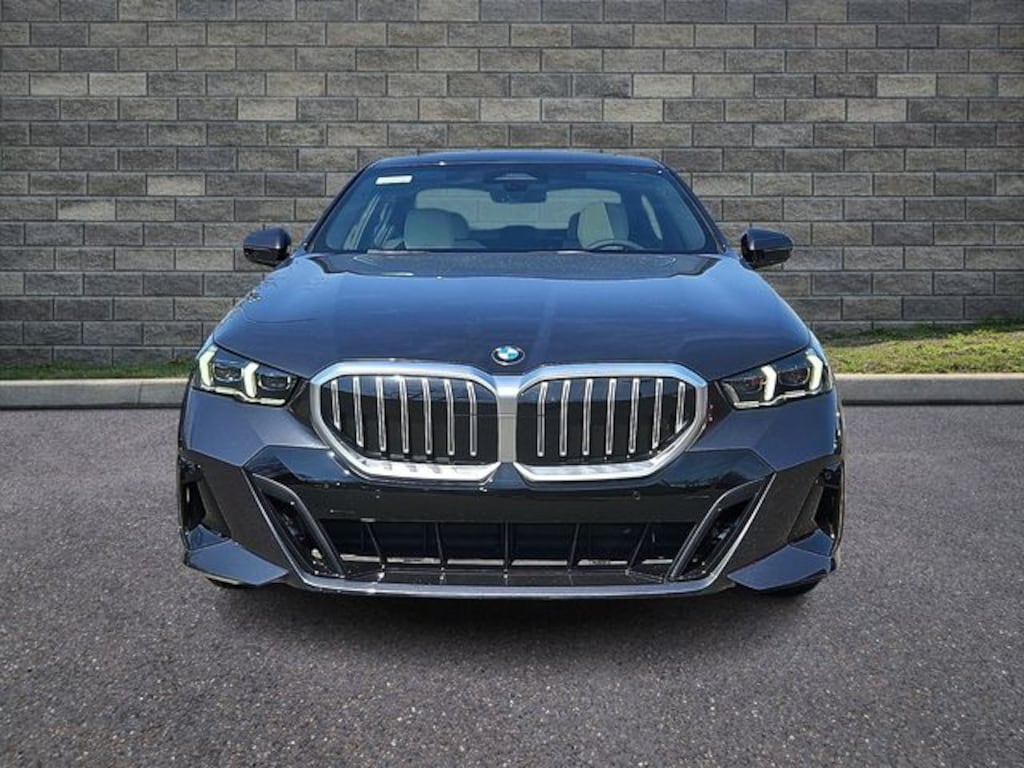 New 2026 BMW 530i xDrive Sedan