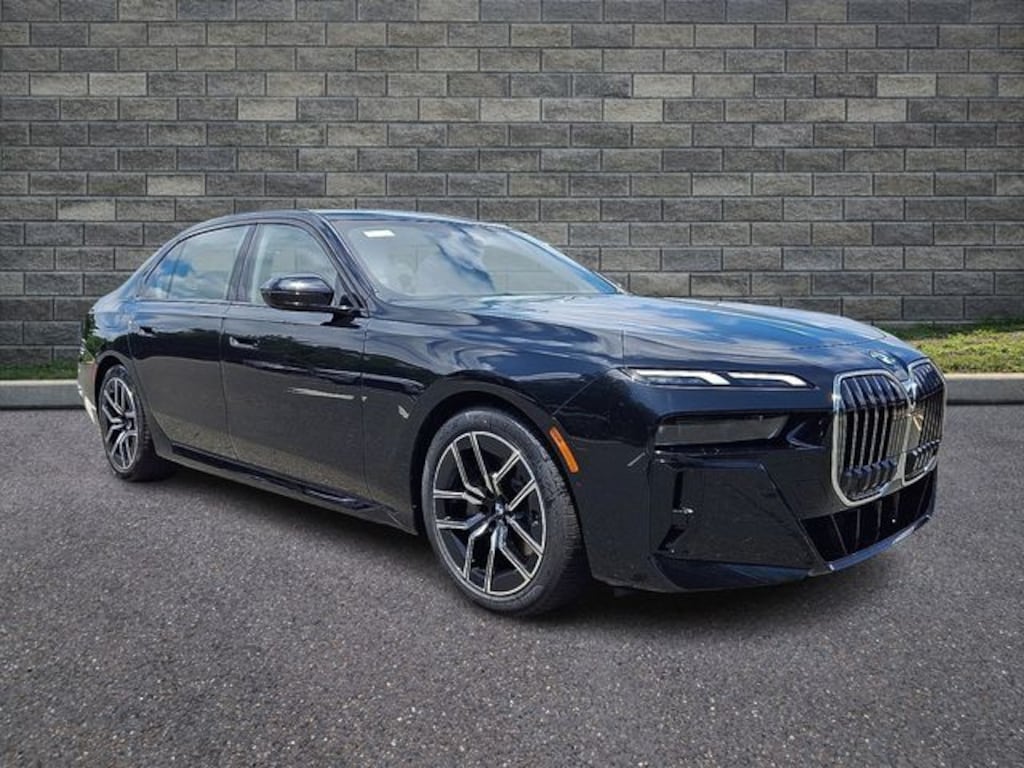 New 2026 BMW 740i xDrive Sedan