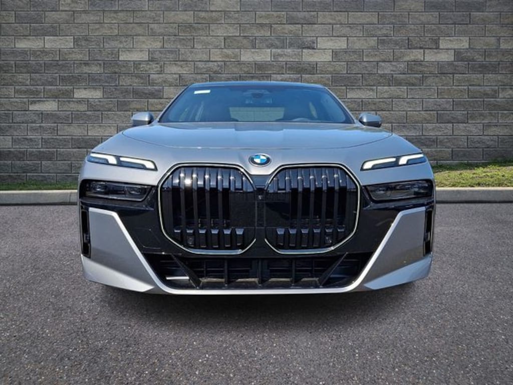 New 2026 BMW 740i xDrive Sedan