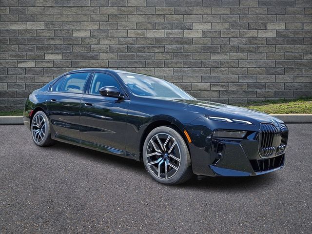 2026 BMW 740i