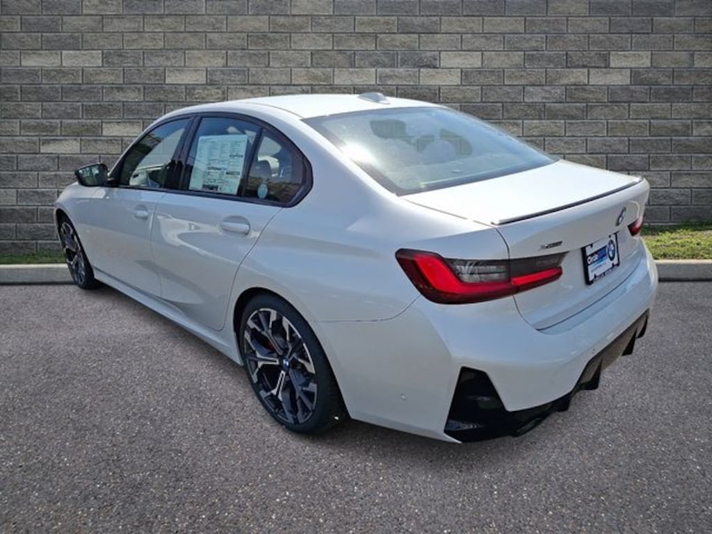 New 2026 BMW 330i xDrive Sedan