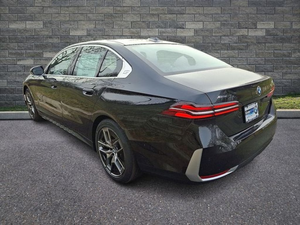 New 2026 BMW 530i xDrive Sedan