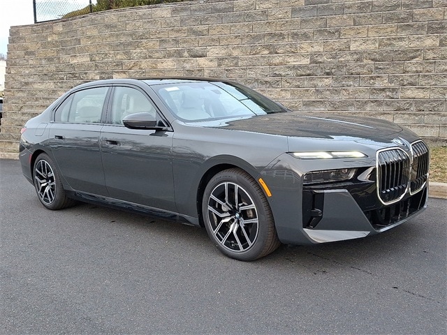 2026 BMW 740i Sedan 