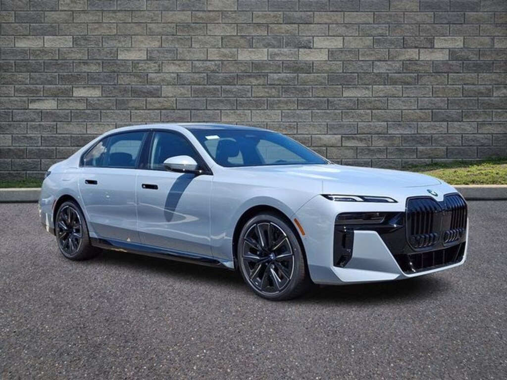 New 2026 BMW 740i xDrive Sedan