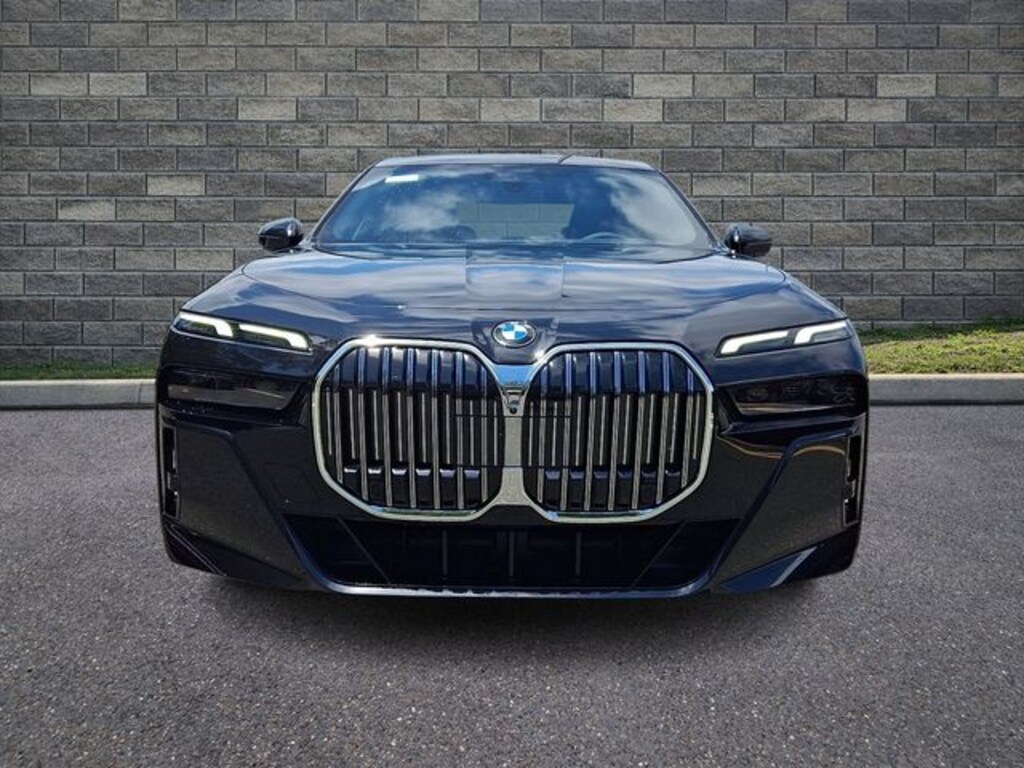 New 2026 BMW 740i xDrive Sedan