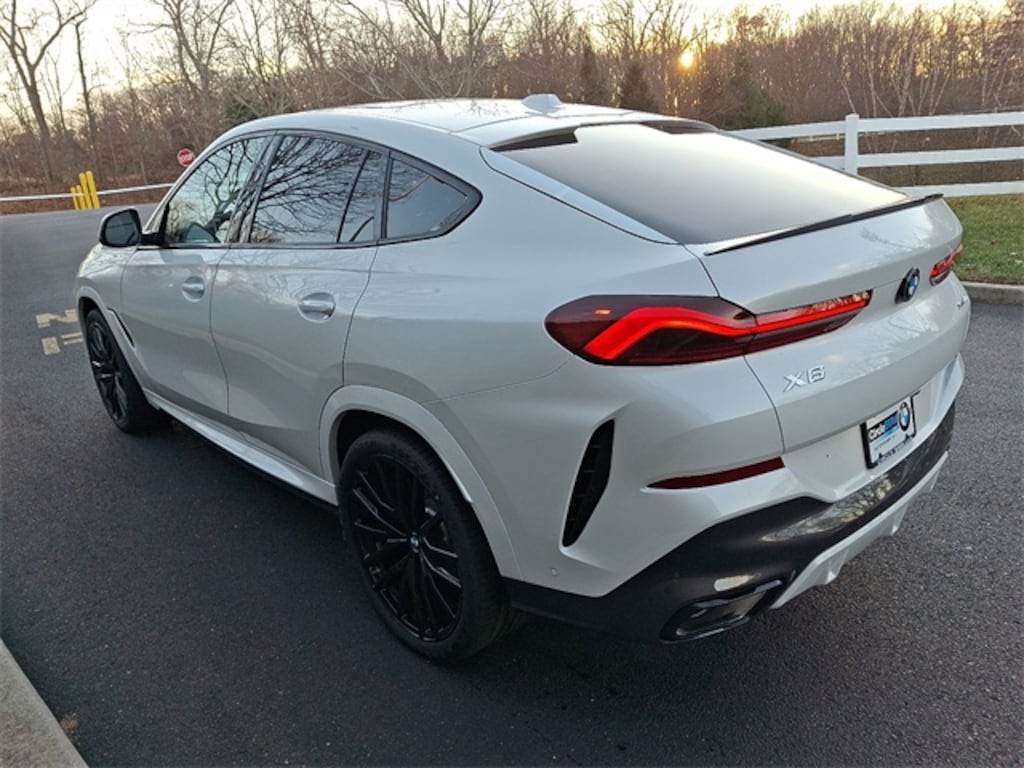New 2026 BMW X6 xDrive40i SUV