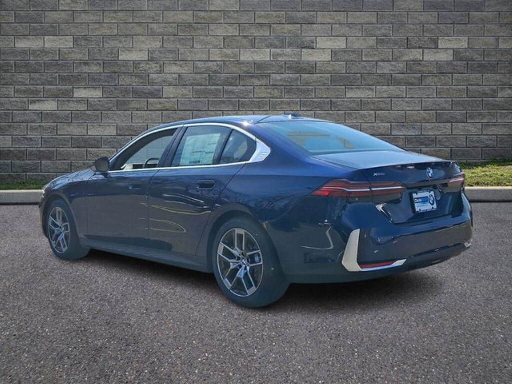 New 2026 BMW 530i xDrive Sedan