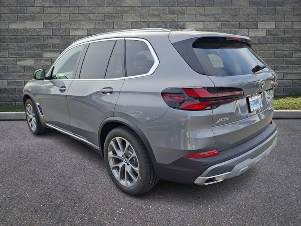 New 2026 BMW X5 xDrive40i SUV
