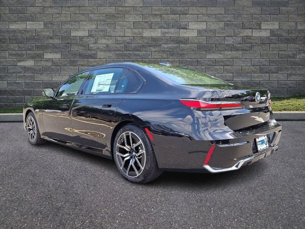New 2026 BMW 740i xDrive Sedan