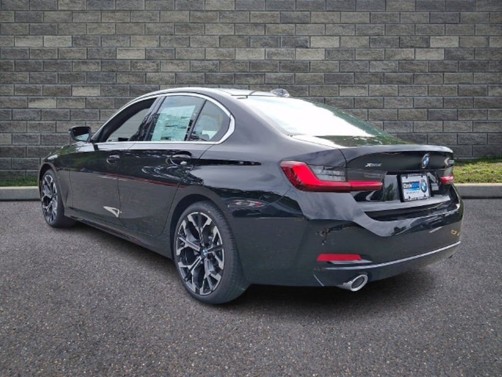 New 2026 BMW 330i xDrive Sedan