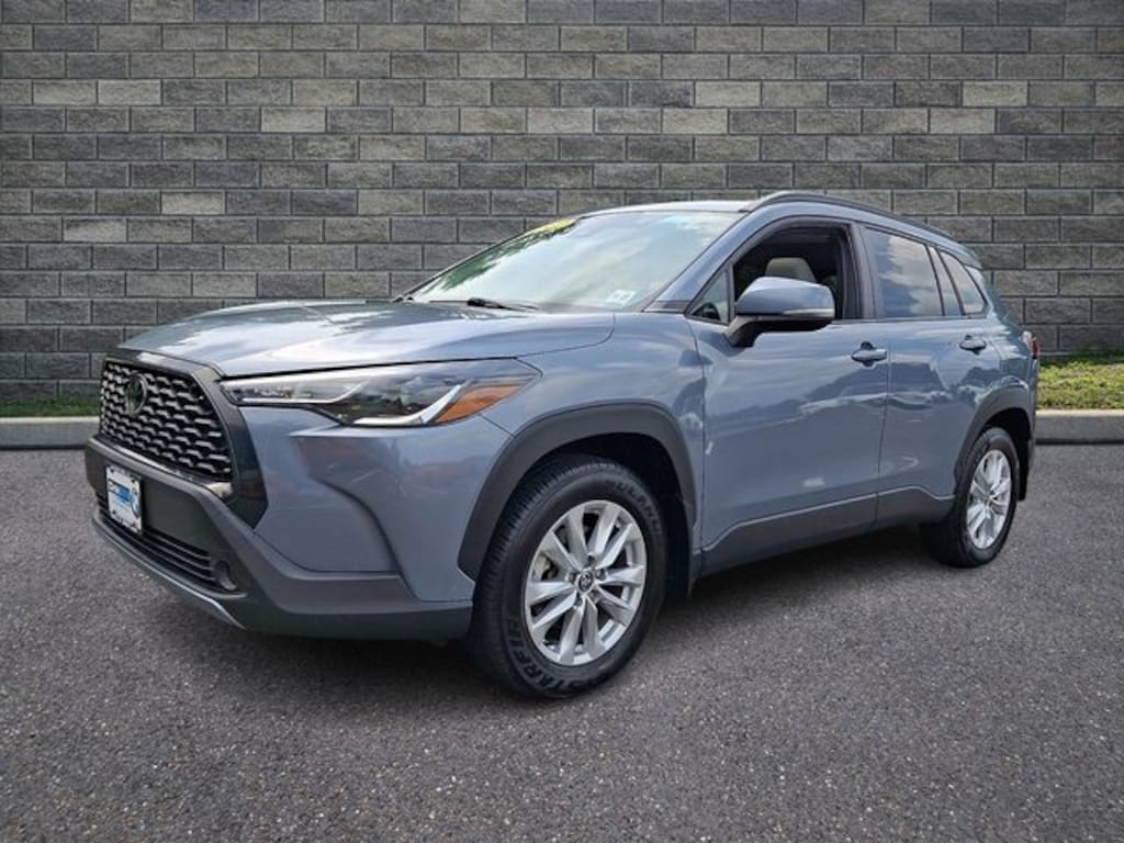 Used 2022 Toyota Corolla Cross LE SUV