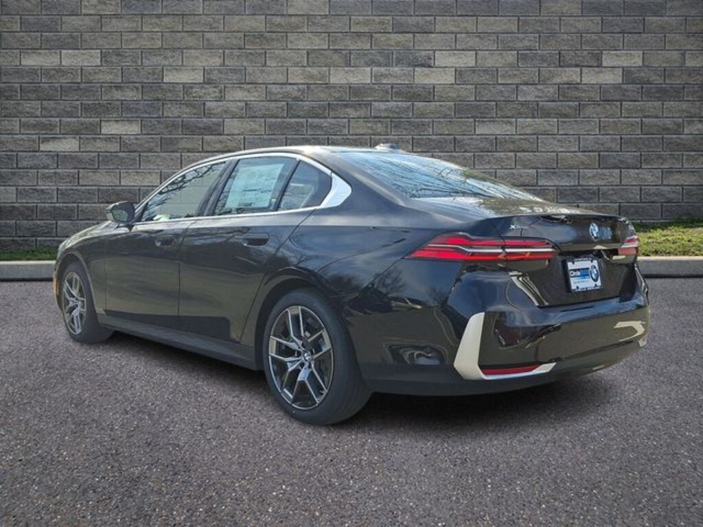 New 2026 BMW 530i xDrive Sedan