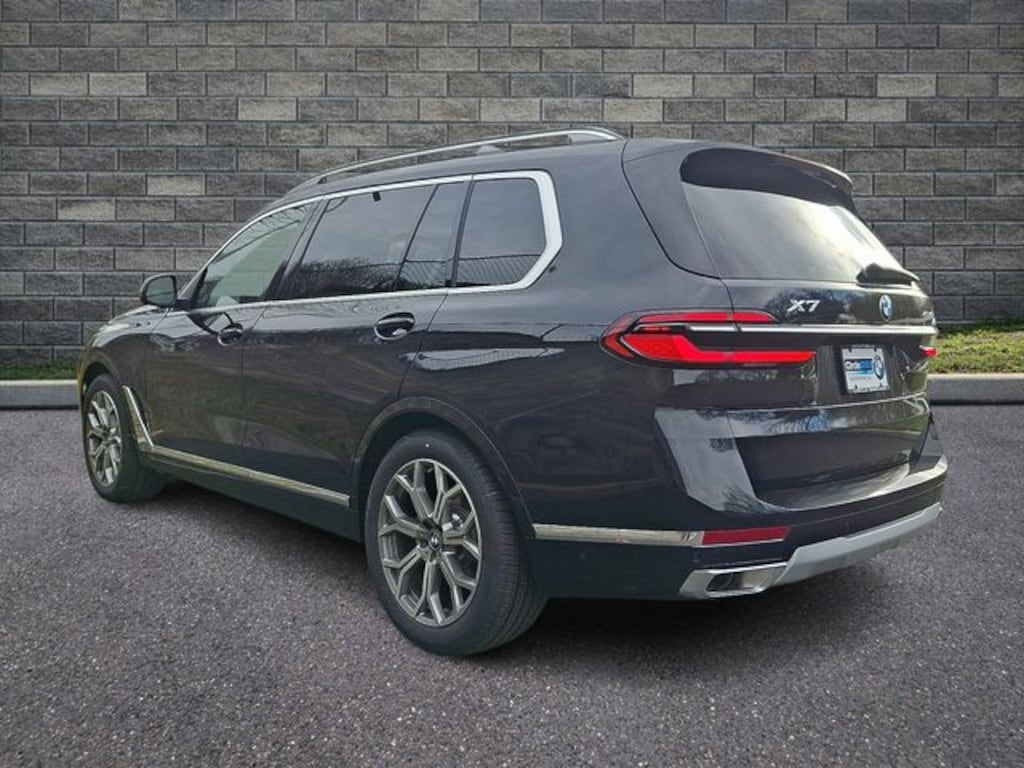 New 2026 BMW X7 xDrive40i SUV