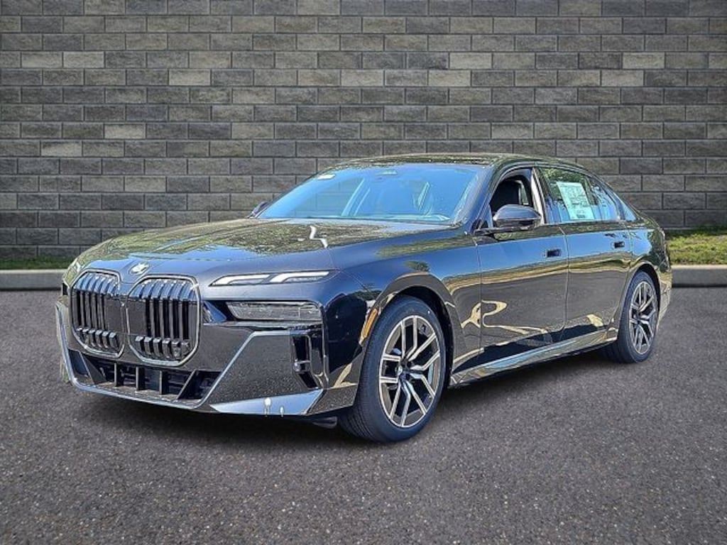New 2026 BMW 740i xDrive Sedan