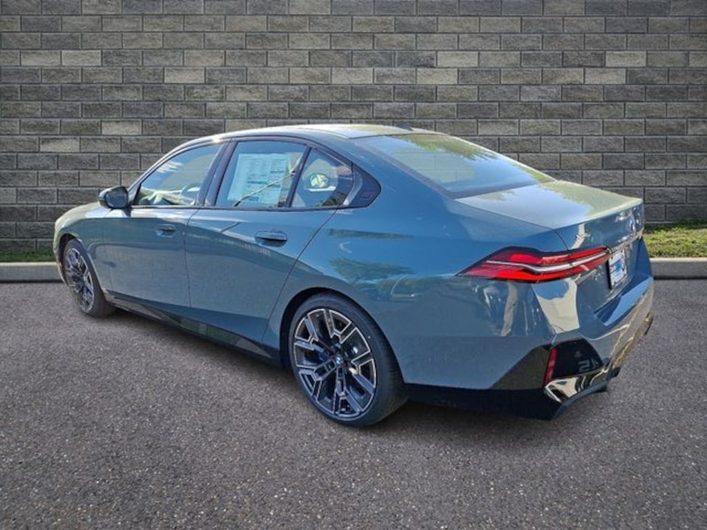 New 2026 BMW 530i xDrive Sedan