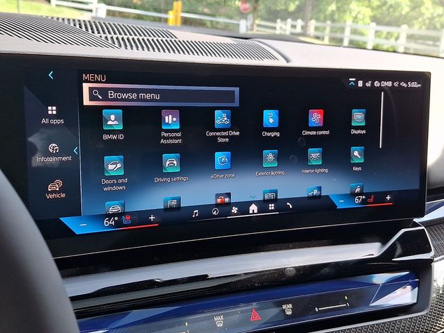 2027 BMW 5 Series 550e - Photo 22