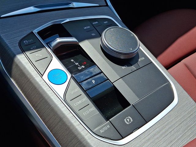 2026 BMW i4 40 - Photo 14