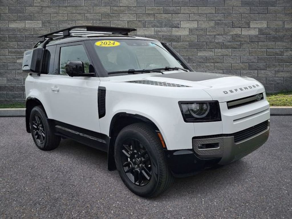 Used 2024 Land Rover Defender 90 X-Dynamic SE SUV
