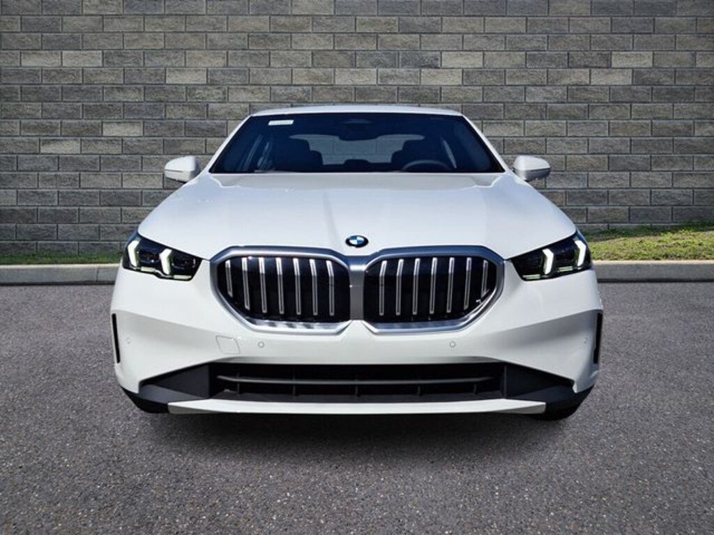 New 2026 BMW 530i xDrive Sedan