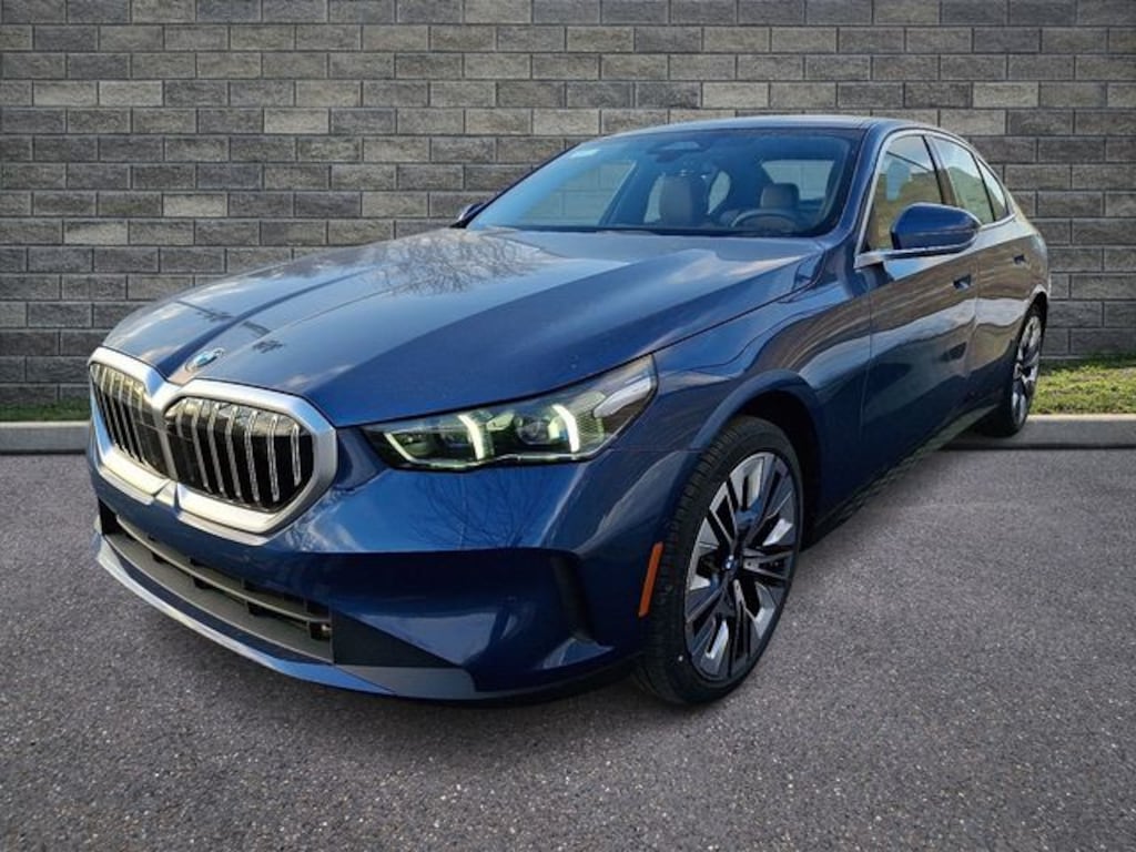 New 2026 BMW 530i xDrive Sedan