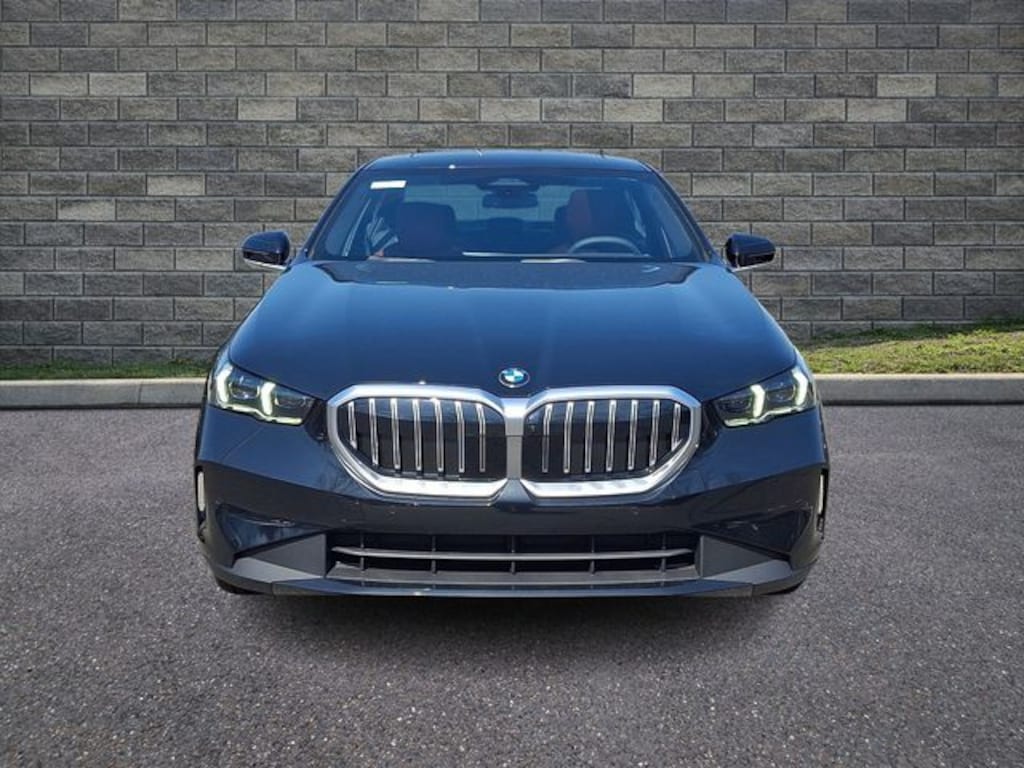 New 2026 BMW 530i xDrive Sedan