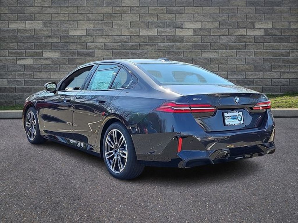 New 2026 BMW 530i xDrive Sedan