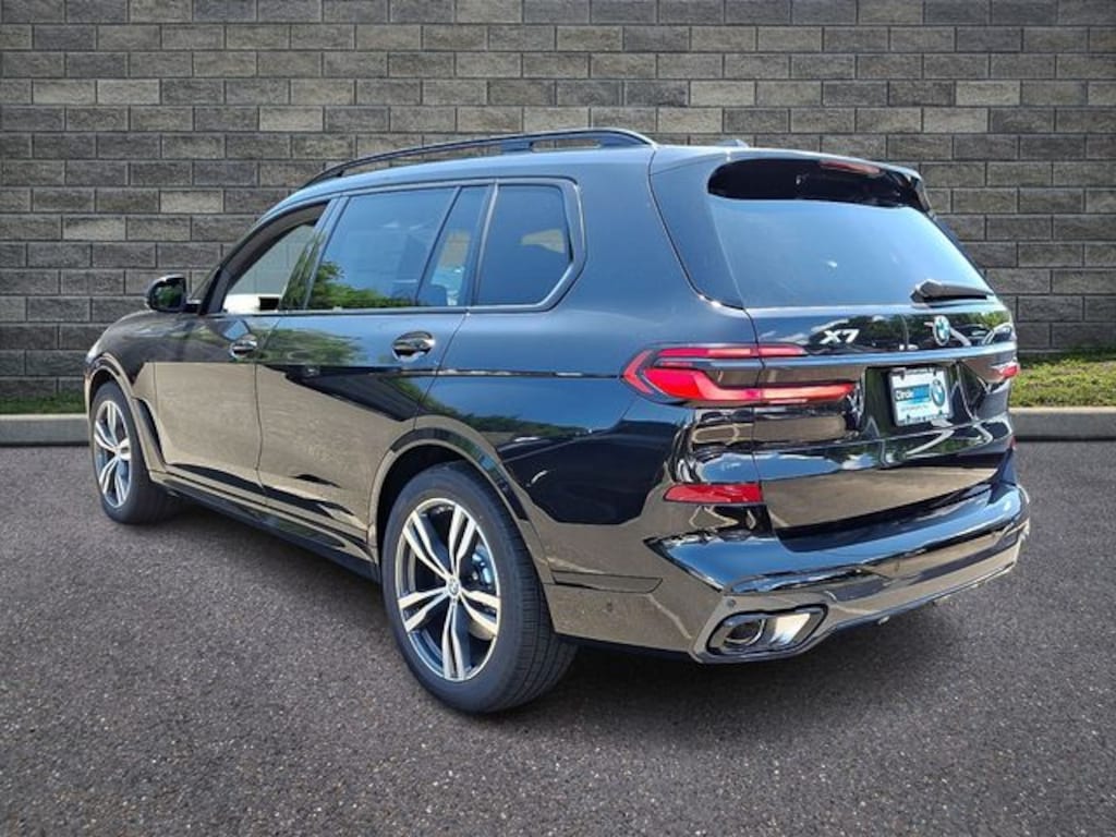 New 2027 BMW X7 xDrive40i SUV