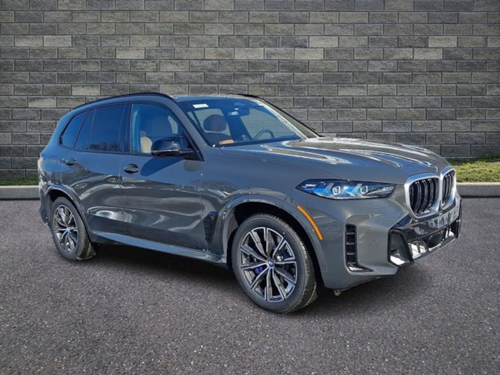 New 2026 BMW X5 M60i SUV