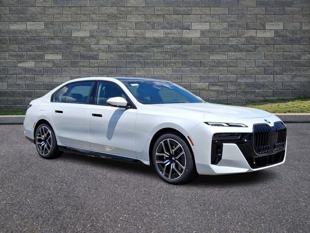 New 2026 BMW 740i xDrive Sedan