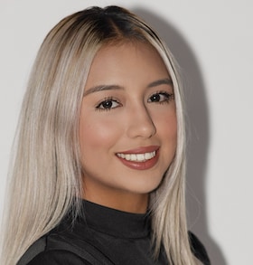 Staff member ESTEFANIA CISNEROS from ID_eef03a2eb45e