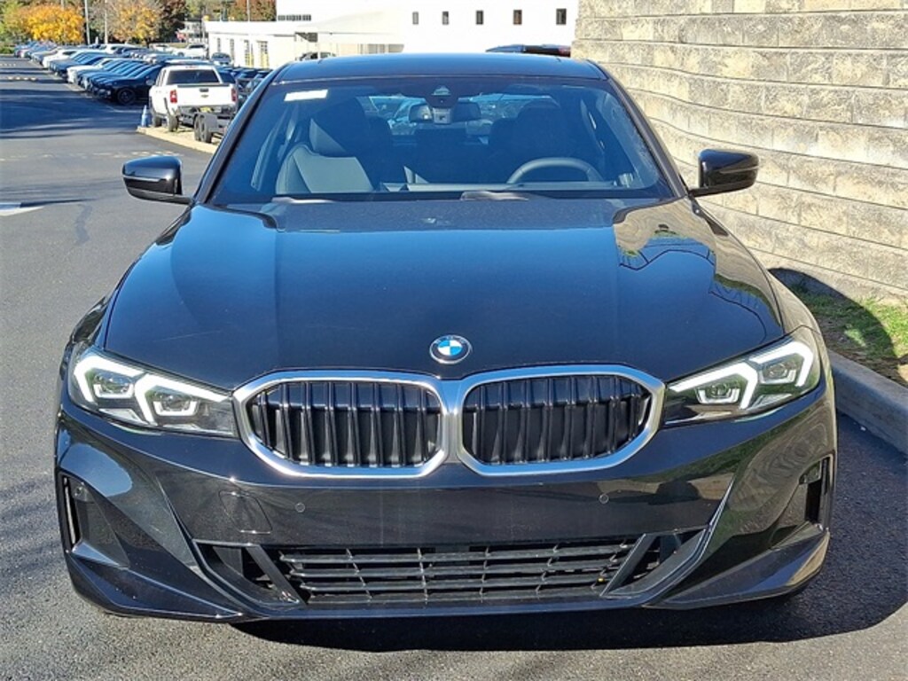 New 2025 BMW 330i xDrive Sedan