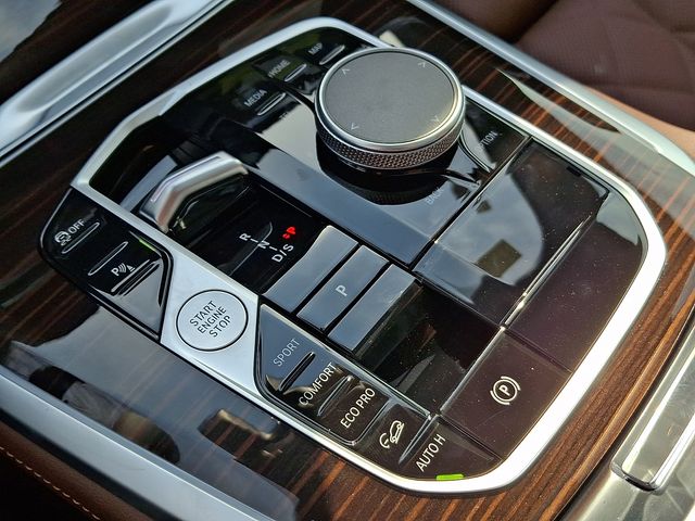 2026 BMW X5 40i - Photo 15