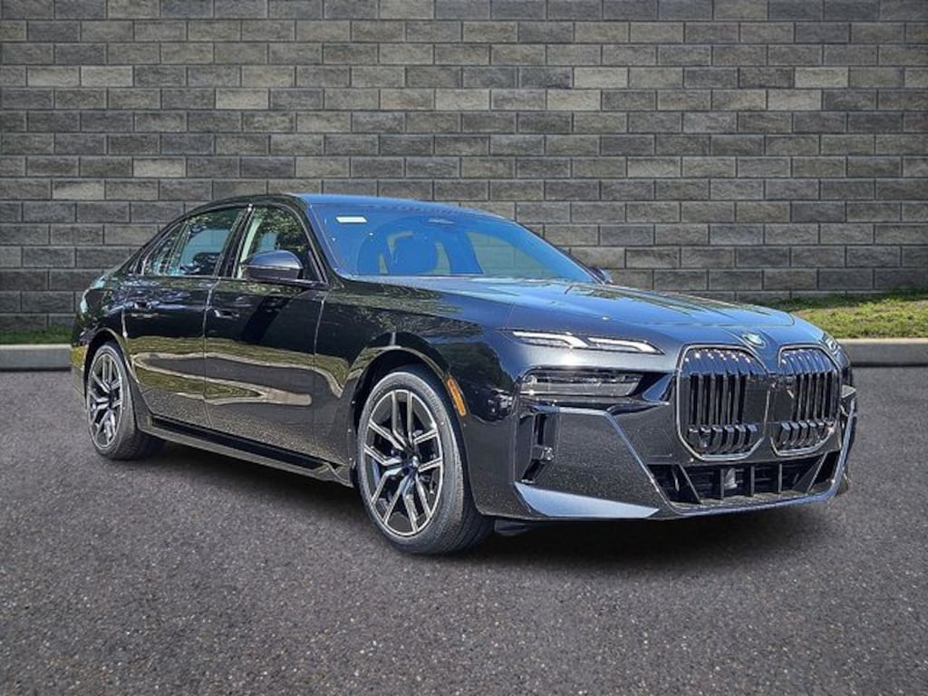New 2026 BMW 740i xDrive Sedan