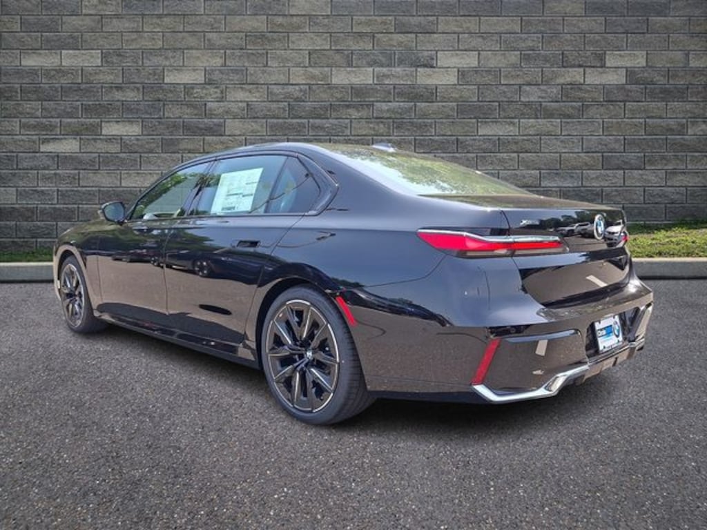 New 2026 BMW 740i xDrive Sedan