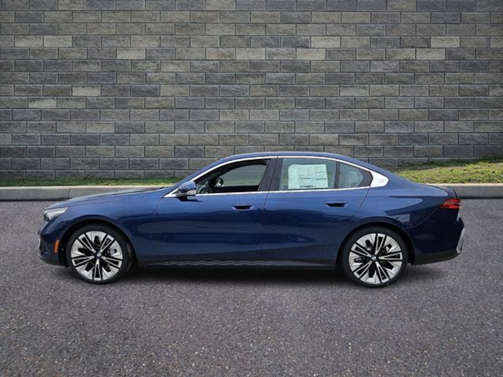 New 2026 BMW 530i xDrive Sedan