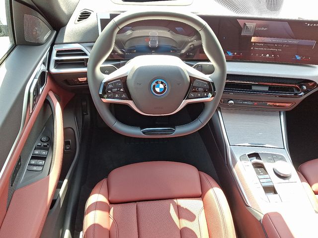 2026 BMW i4 40 - Photo 10
