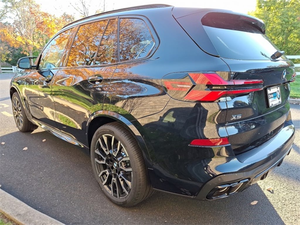 New 2026 BMW X5 M60i SUV