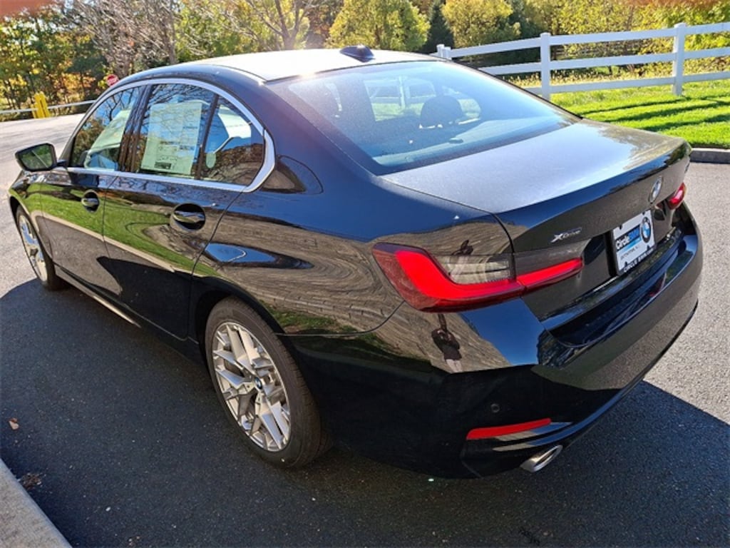 New 2025 BMW 330i xDrive Sedan