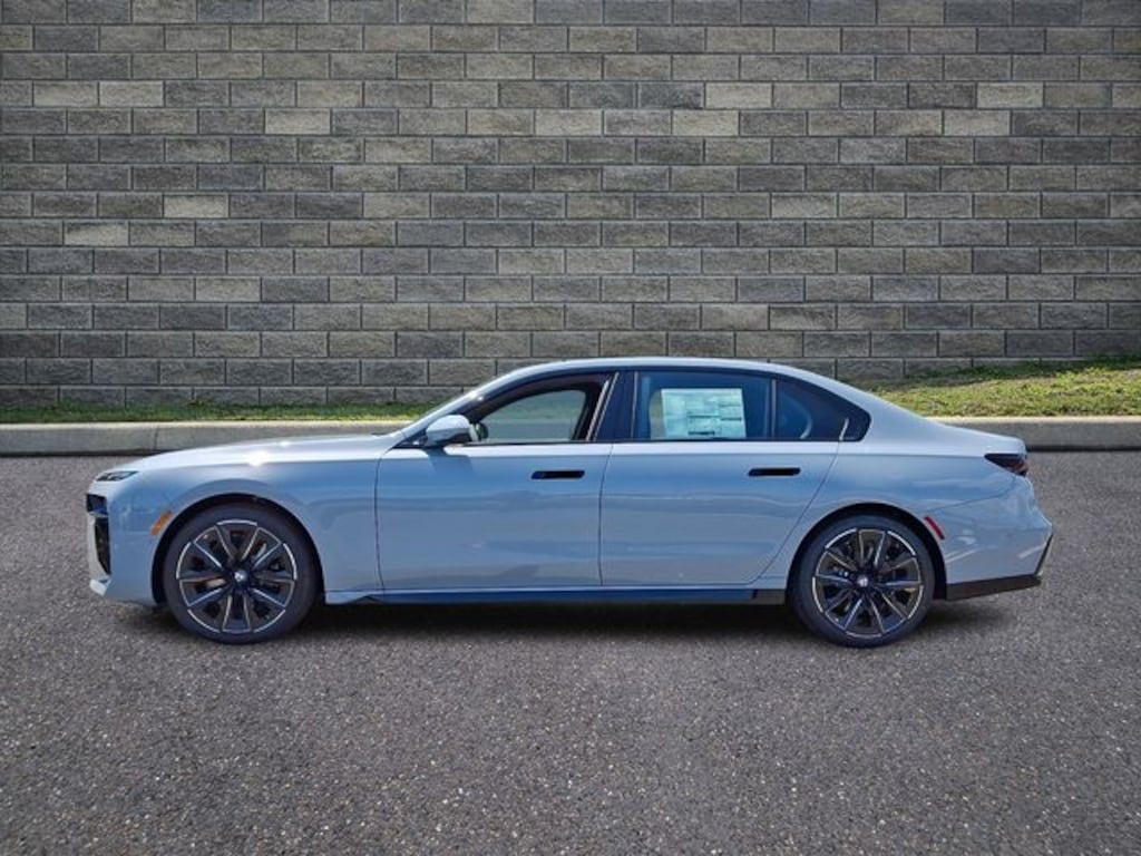 New 2026 BMW 740i xDrive Sedan