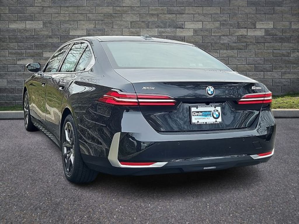 New 2026 BMW 530i xDrive Sedan
