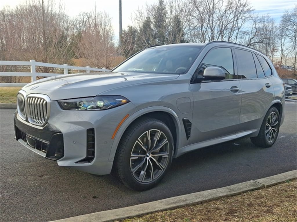 New 2026 BMW X5 PHEV xDrive50e SUV
